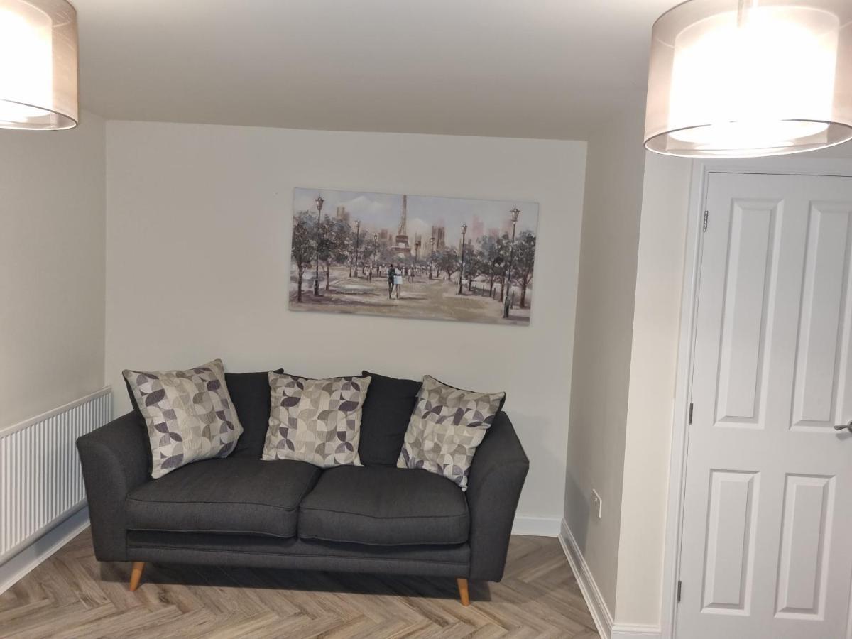 מנספילד 26 Lindhurst Way West מראה חיצוני תמונה
