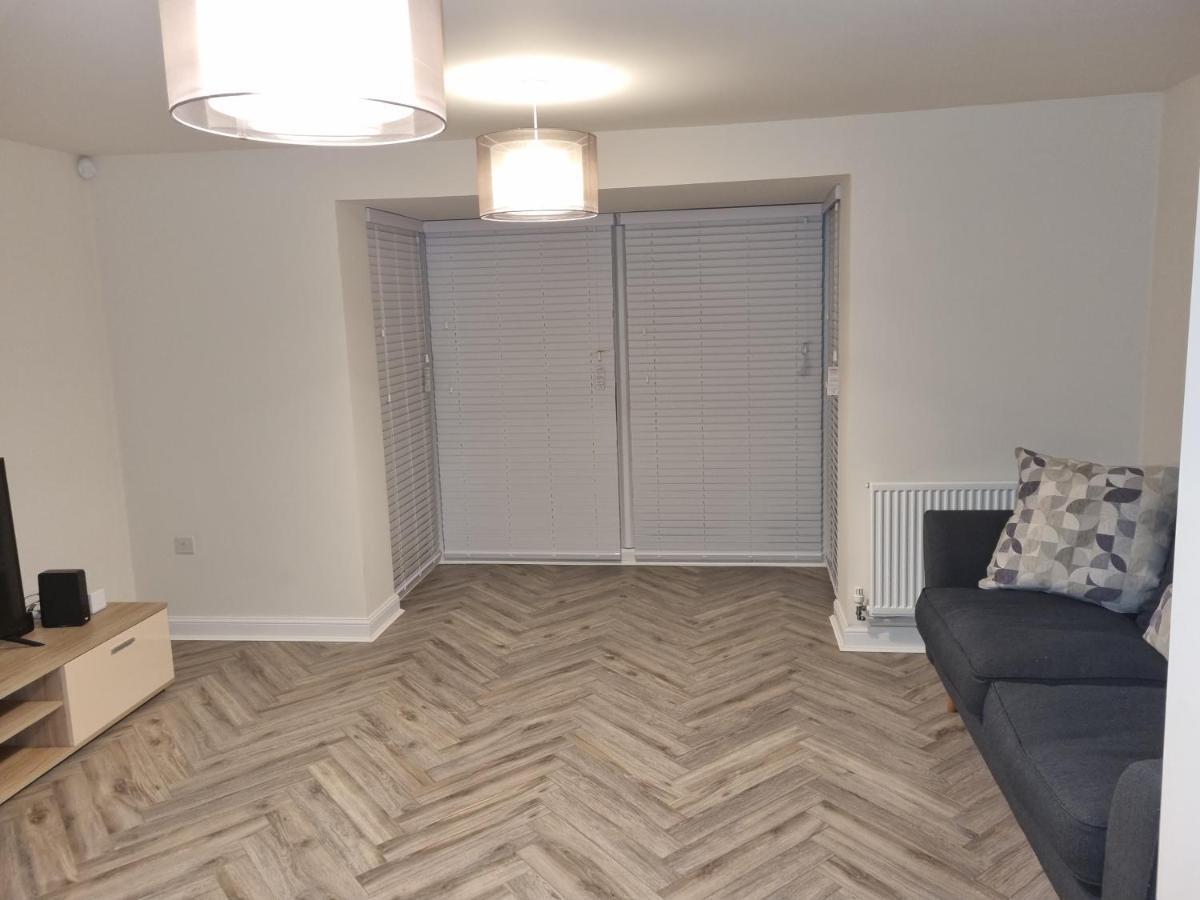 מנספילד 26 Lindhurst Way West מראה חיצוני תמונה