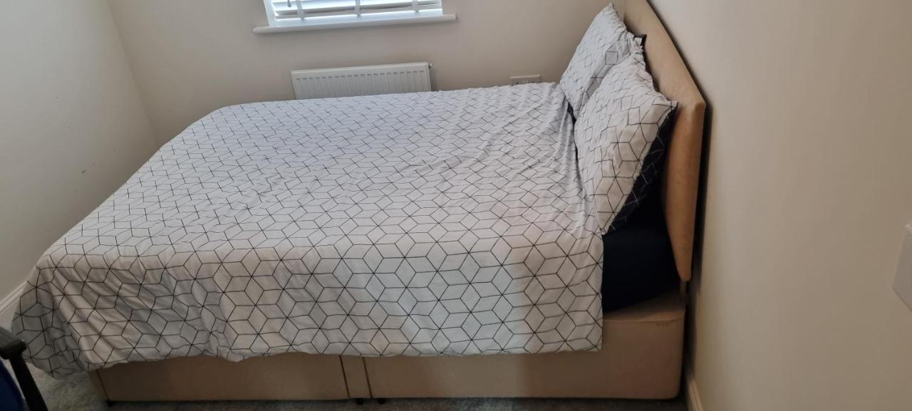מנספילד 26 Lindhurst Way West מראה חיצוני תמונה